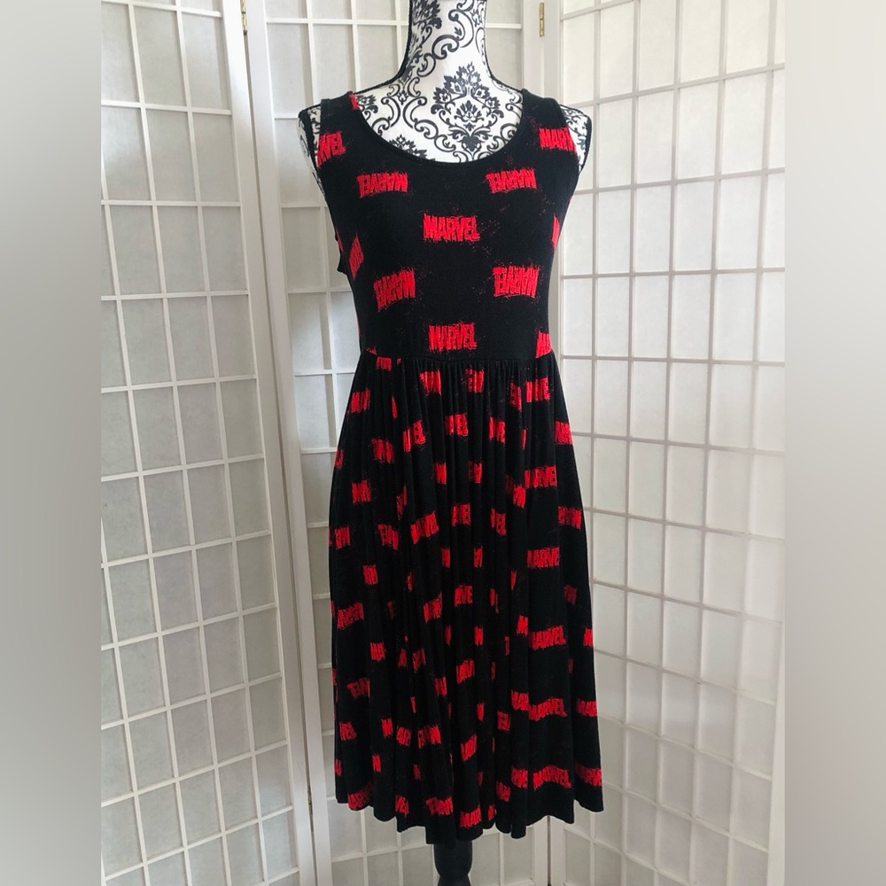 Torrid MARVEL Stretchy Skater Midi Pocket Dress 0X XL - Picture 2 of 12